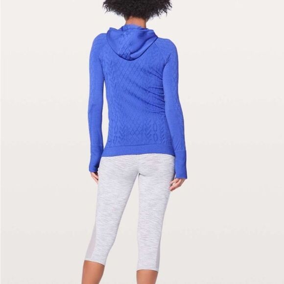 Lululemon Rest Less Hoodie EUC size 6 - Picture 3 of 8